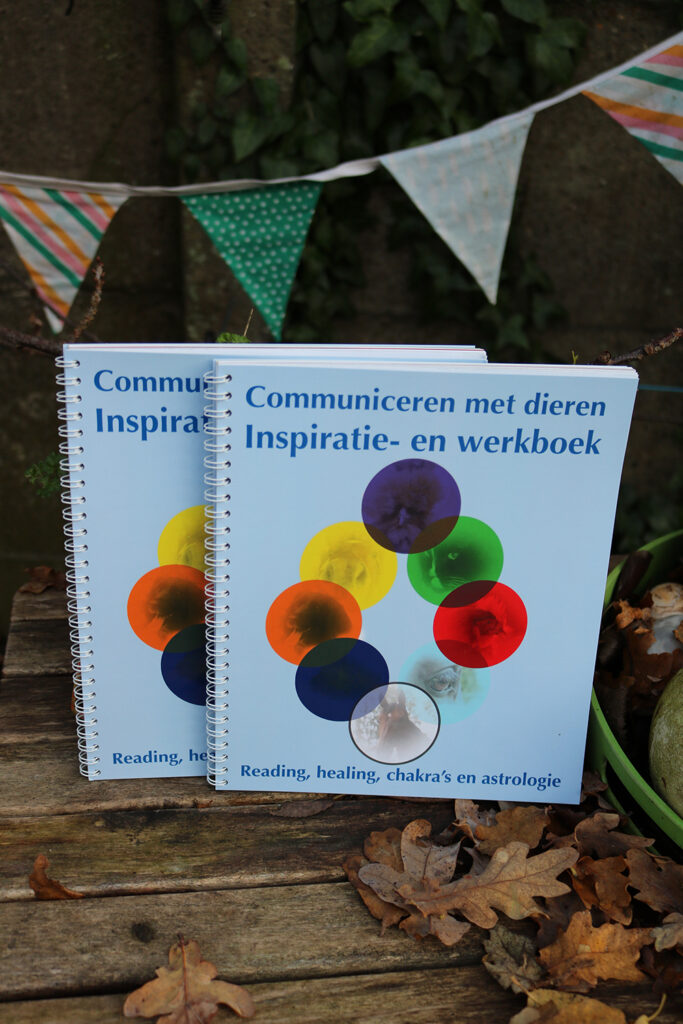 Inspiratie- en werkboek communiceren met dieren