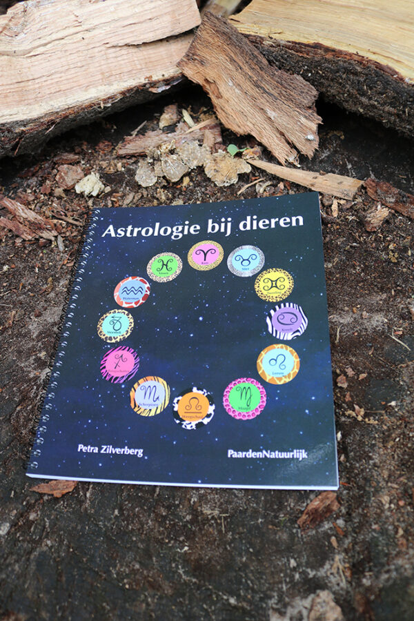 boek astrologie bij dieren